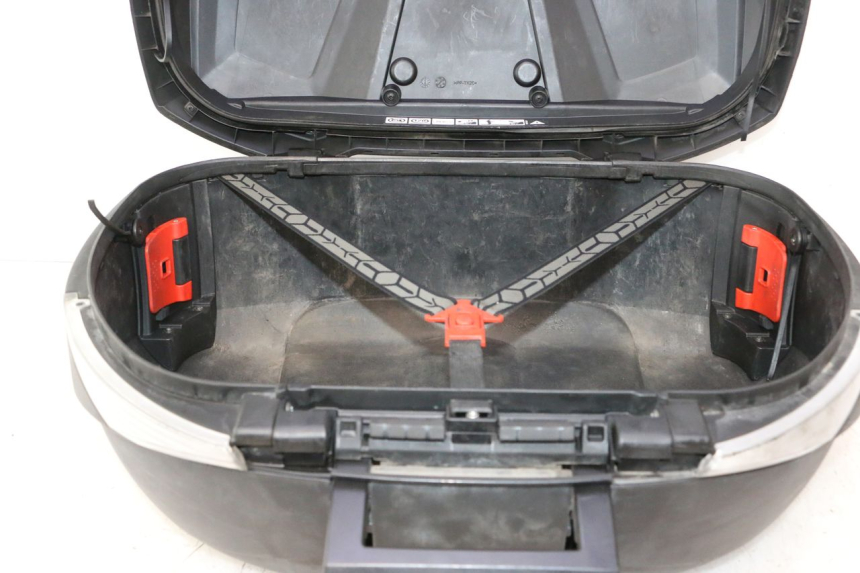 photo de TOP BOX PIAGGIO MP3 500 (2016 - 2018) - Detailed visual inspection