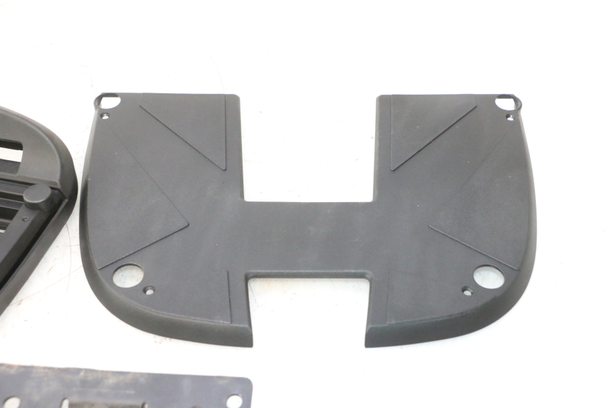 photo de TOP BOX PIAGGIO MP3 500 (2016 - 2018) - Alternative perspective