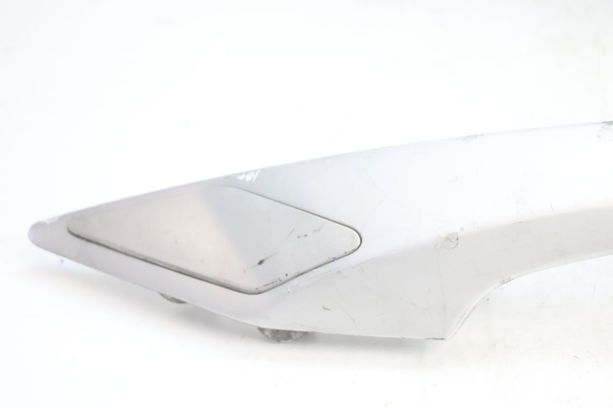 photo de TOP BOX PEUGEOT SATELIS 125 (2006 - 2009) - Zoom on usage condition
