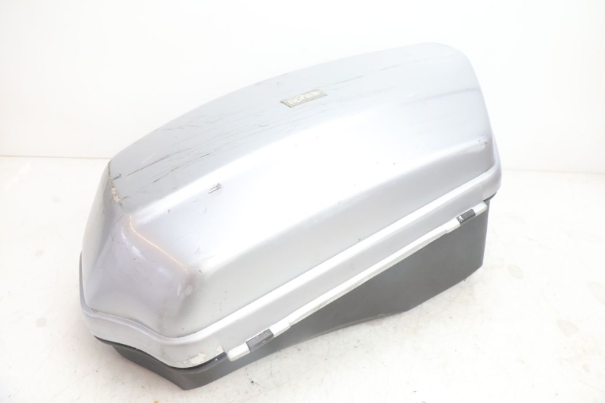 photo de TOP BOX APRILIA SCARABEO GT 125 (1999 - 2007) - Component detail