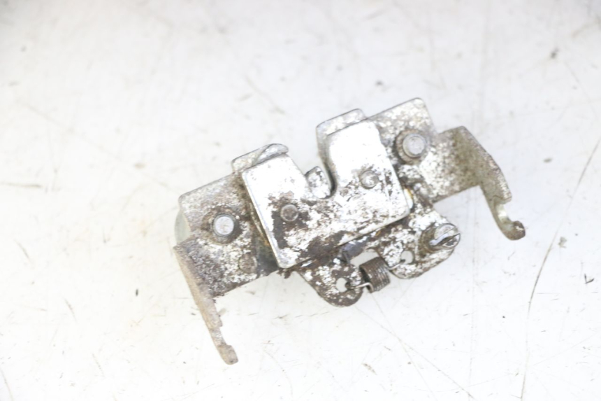 photo de TOP BOX APRILIA SCARABEO GT TOURING 125 (1999 - 2005) - Alternative perspective