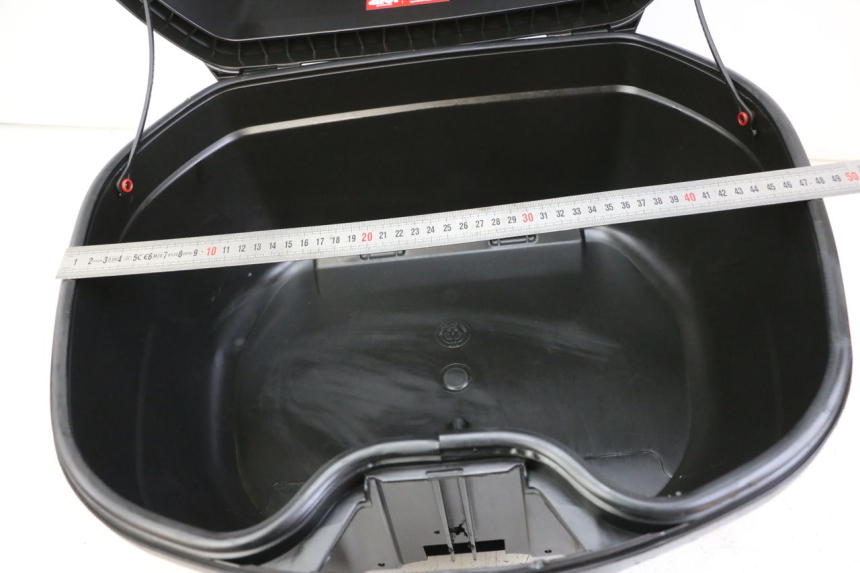 photo de TOP BOX PEUGEOT TWEET 4T 50 (2023 - 2025) - Zoom on usage condition