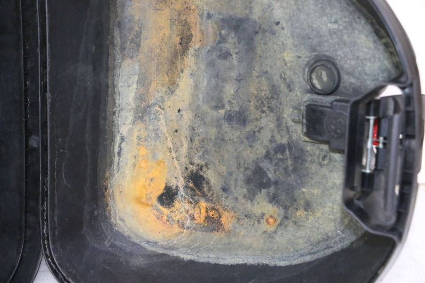 photo de TOP BOX PEUGEOT V-CLIC VCLIC 50 (2007 - 2013) - Zoom on usage condition