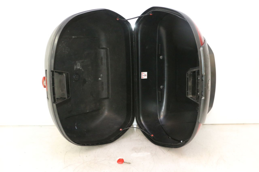 photo de TOP BOX YAMAHA X-MAX XMAX 125 (2010 - 2013) - Component detail