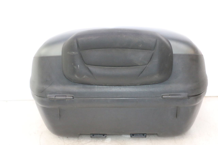 photo de TOP BOX YAMAHA X-MAX XMAX 125 (2010 - 2013) - Distinctive features