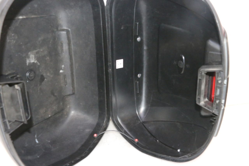 photo de TOP BOX YAMAHA X-MAX XMAX 125 (2010 - 2013) - Technical close-up