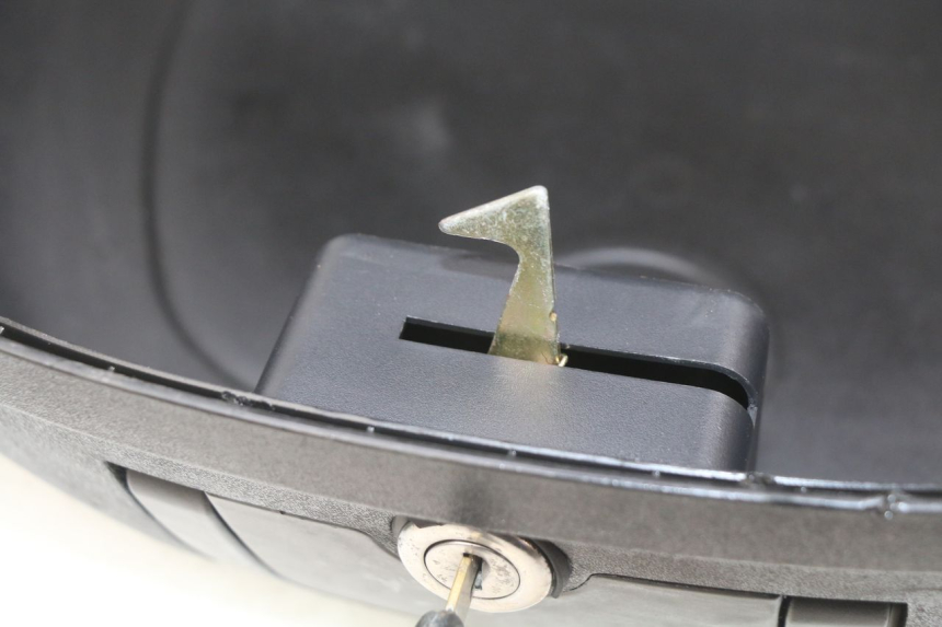 photo de TOP CASE YAMASAKI YM T 125 (2015 - 2020) - Component zoom