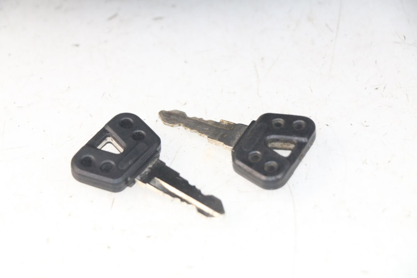 photo de TOP BOX YAMAHA YP X-MAX XMAX 400 (2014 - 2017) - Additional view of the item