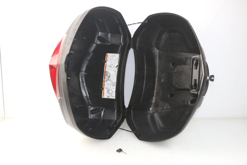 photo de TOP BOX YAMAHA YP X-MAX XMAX 400 (2014 - 2017) - Alternative perspective