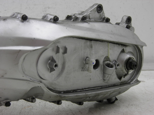 photo de REAR WHEEL SHAFT YAMAHA XP T-MAX TMAX ABS 500 (2000 - 2003) - Distinctive features