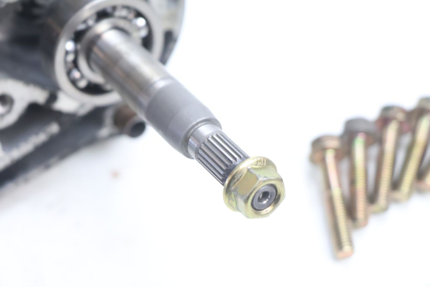 photo de REAR WHEEL SHAFT KYMCO AGILITY PREMIUM 50 (2007 - 2010) - Fixing points details