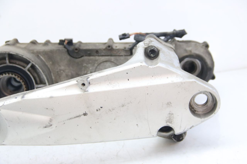 photo de WHEEL TRANSMISSION SUZUKI BURGMAN 650 (2002 - 2004) - Fixing points details