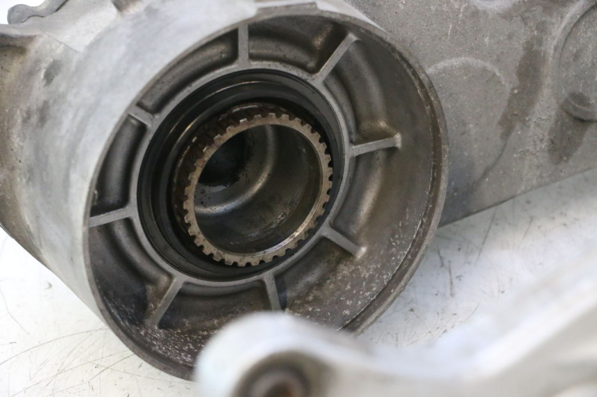 photo de REAR WHEEL SHAFT SUZUKI BURGMAN EXECUTIVE ABS 650 (2006 - 2012) - Surface and material condition