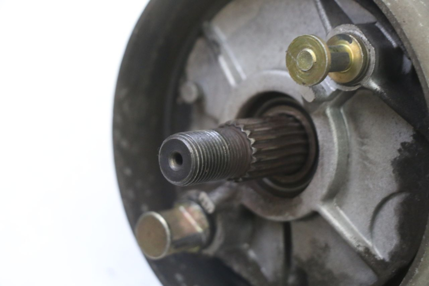 photo de REAR WHEEL SHAFT ORCAL CAVARO 4T 50 (2019 - 2023) - Technical close-up