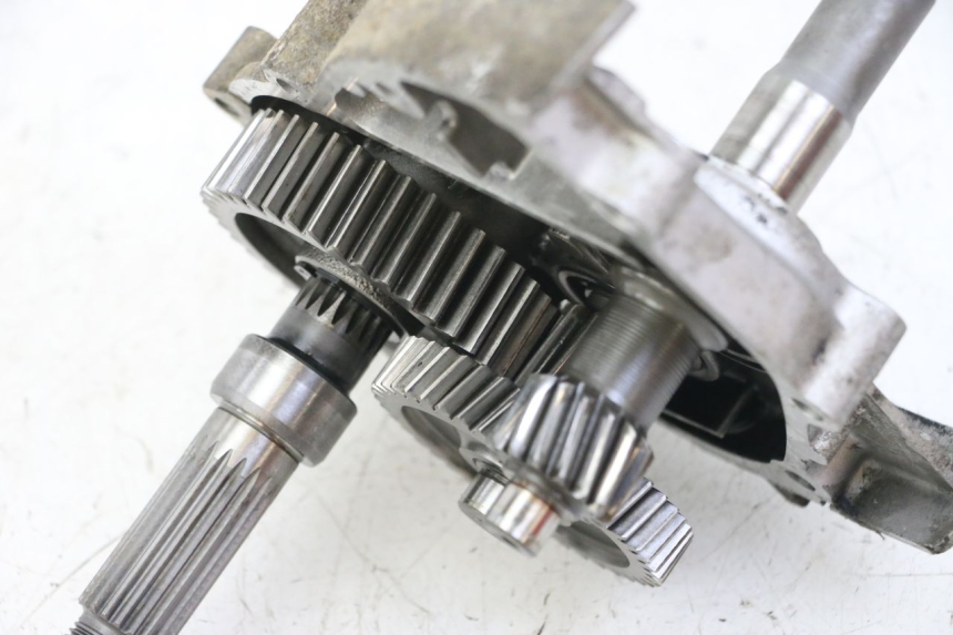 photo de REAR WHEEL SHAFT DAELIM BESBI 125 (2007 - 2008) - Technical close-up