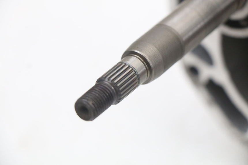 photo de REAR WHEEL SHAFT SYM FIDDLE 3 III 50 (2014 - 2020) - Technical close-up