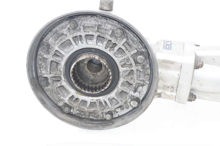 photo de REAR WHEEL SHAFT YAMAHA FJR ABS 1300 (2006 - 2012) - Alternative perspective