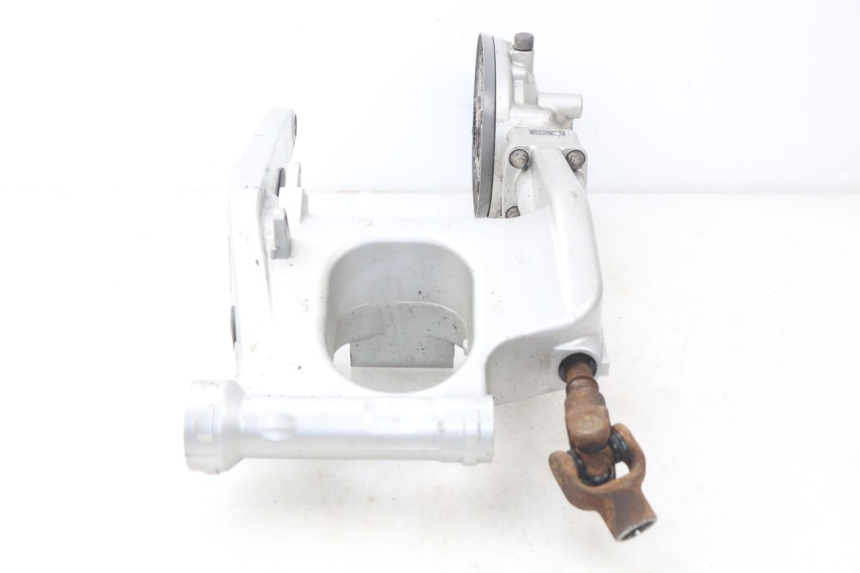 photo de REAR WHEEL SHAFT YAMAHA FJR ABS 1300 (2006 - 2012) - Fixing points details