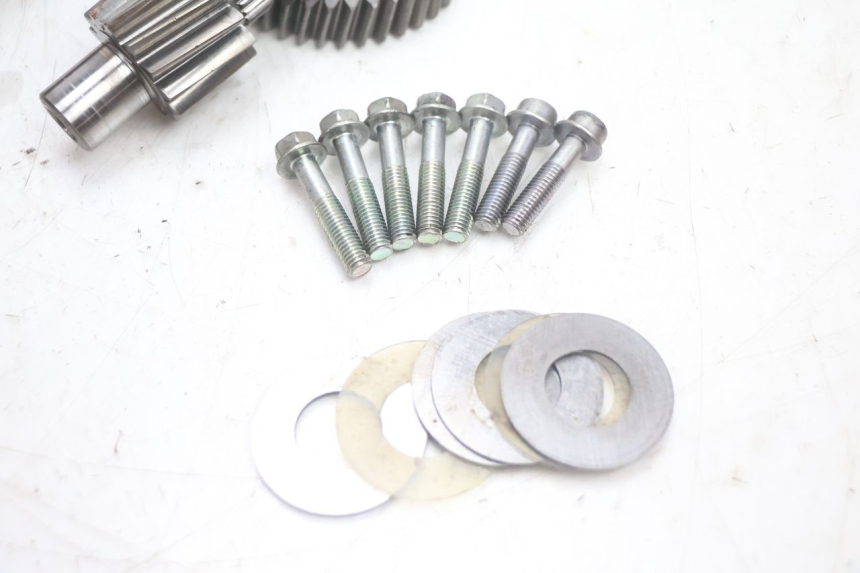 photo de REAR WHEEL SHAFT HONDA FJS SILVER WING SILVERWING 400 (2005 - 2008) - Technical close-up