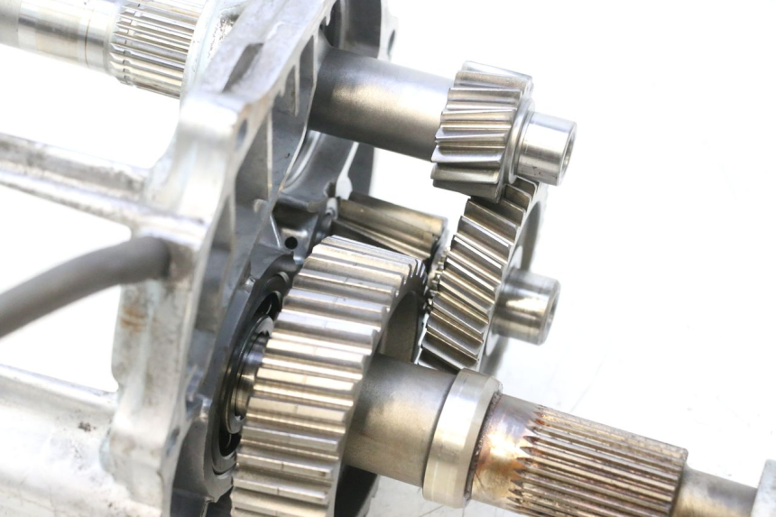 photo de REAR WHEEL SHAFT HONDA FJS SILVER WING SILVERWING 400 (2005 - 2008) - Alternative perspective