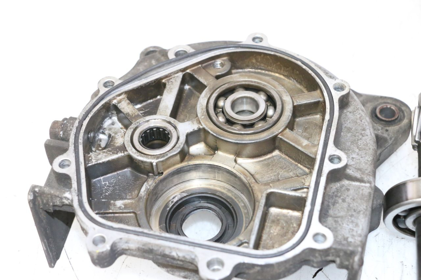 photo de REAR WHEEL SHAFT DAELIM HISTORY 125 (2001 - 2002) - Supplementary product photo