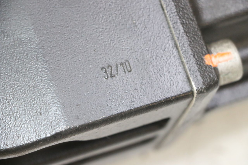 photo de REAR WHEEL SHAFT BMW K 75 RT 750 (1989 - 1997) - Component detail