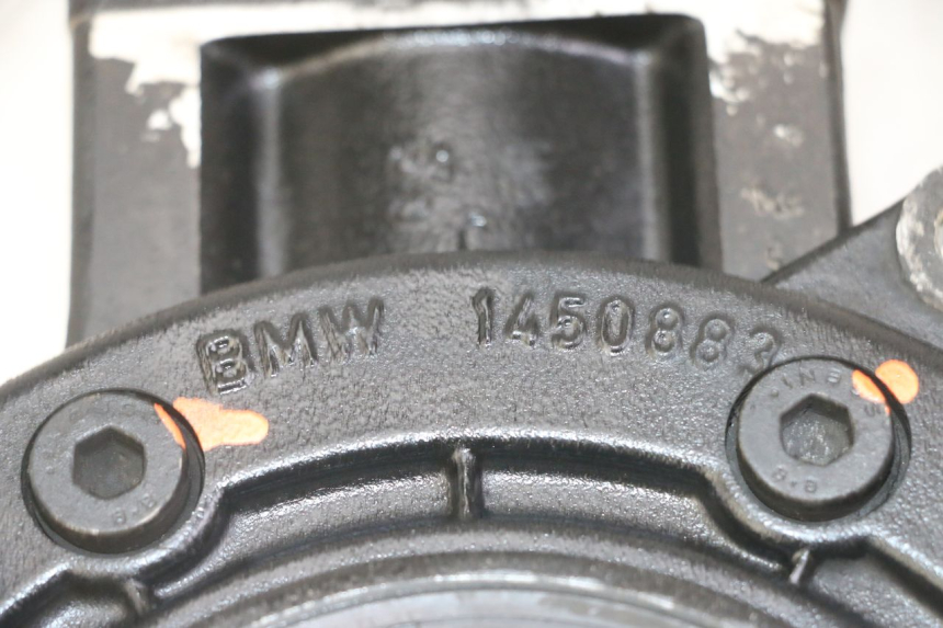 photo de REAR WHEEL SHAFT BMW K 75 RT 750 (1989 - 1997) - Technical close-up