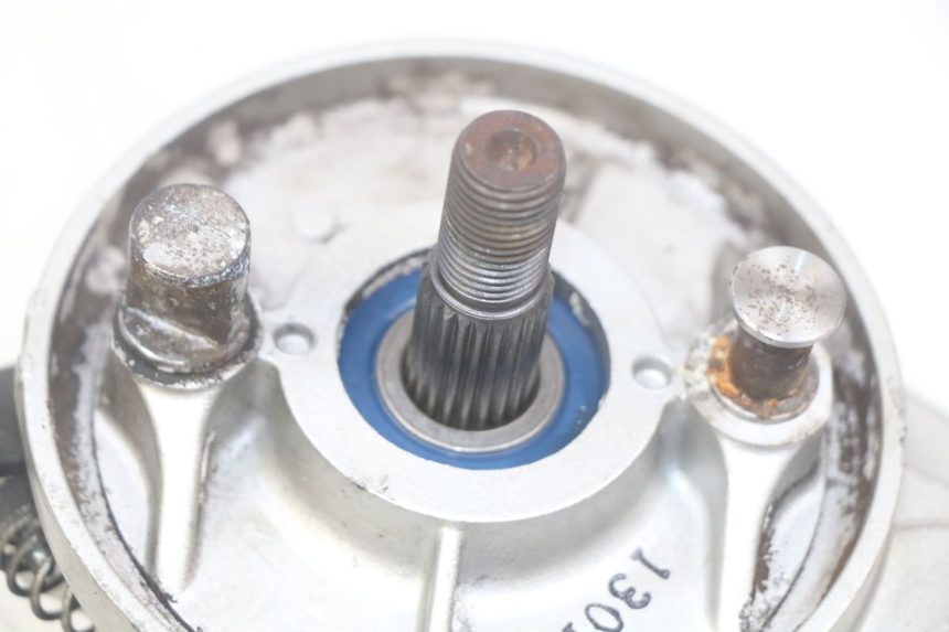 photo de WHEEL TRANSMISSION SYM MIO 50 (2011 - 2017) - Fixing points details