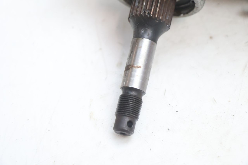 photo de REAR WHEEL SHAFT PIAGGIO MP3 LT 300 (2010 - 2016) - Technical close-up