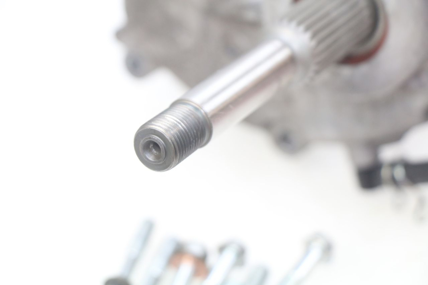 photo de REAR WHEEL SHAFT YAMAHA N-MAX NMAX 125 (2017 - 2020) - Product overview