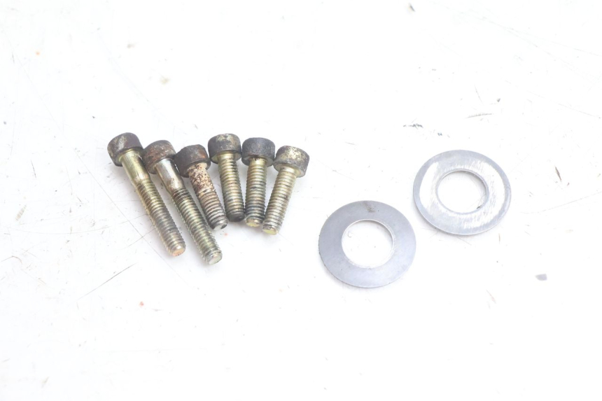 photo de REAR WHEEL SHAFT YAMAHA NEO'S NEOS 2T 50 (1998 - 2007) - High-resolution close-up