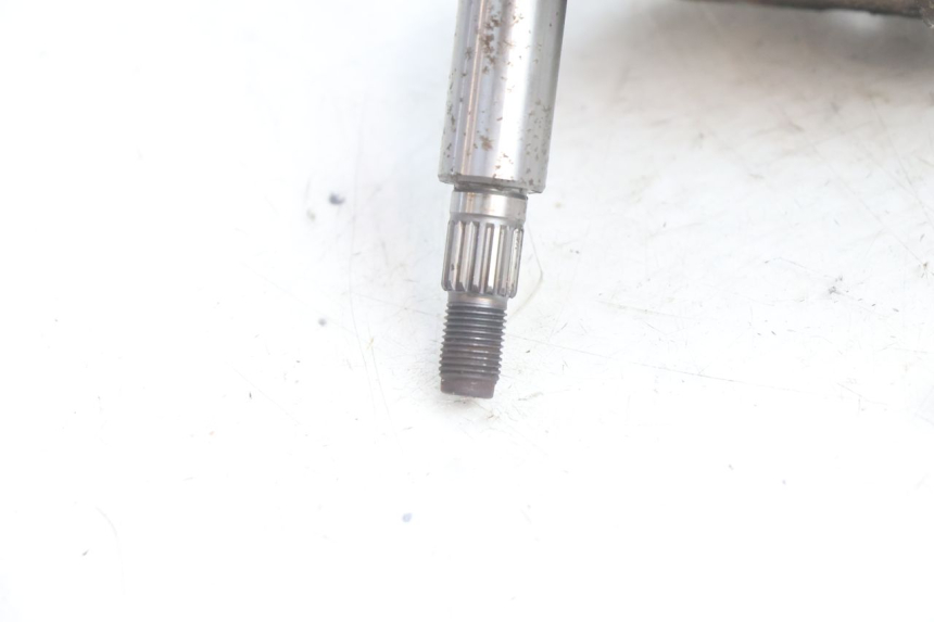 photo de REAR WHEEL SHAFT YAMAHA NEO'S NEOS 2T 50 (1998 - 2007) - Technical close-up