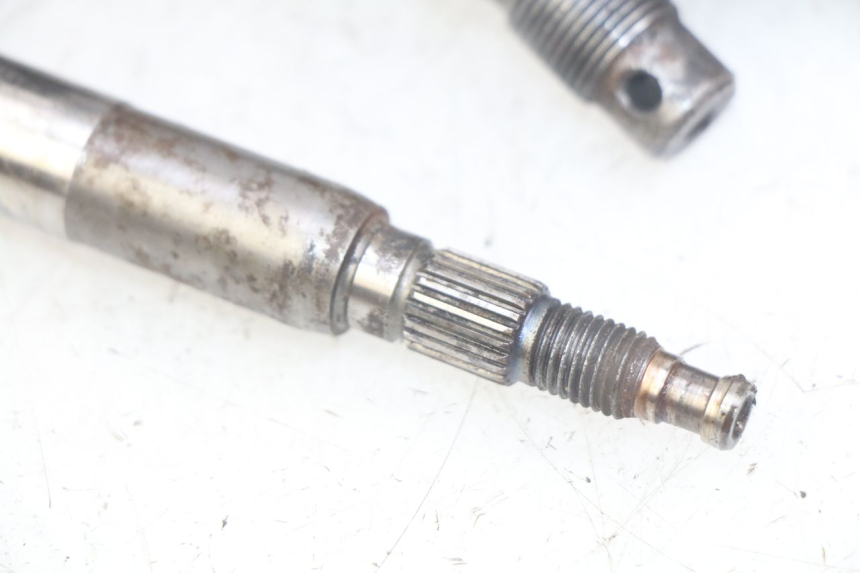 photo de REAR WHEEL SHAFT PIAGGIO NEW TYPHOON 50 (2018 - 2021) - Surface and material condition