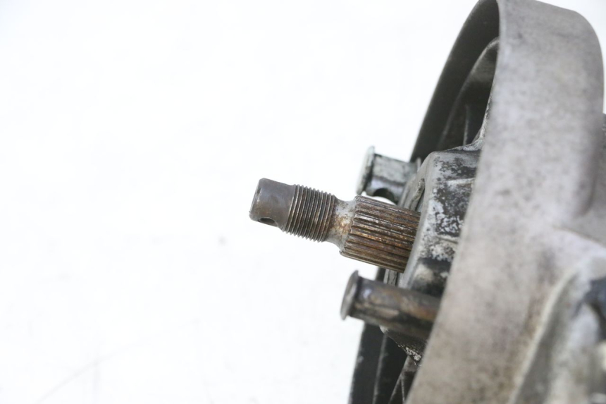 photo de REAR WHEEL SHAFT PIAGGIO NEW TYPHOON 50 (2010 - 2017) - Zoom on usage condition