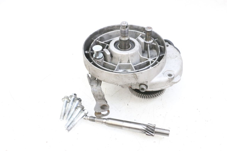 photo de REAR WHEEL SHAFT PIAGGIO NEW TYPHOON 50 (2018 - 2021) - Alternative perspective