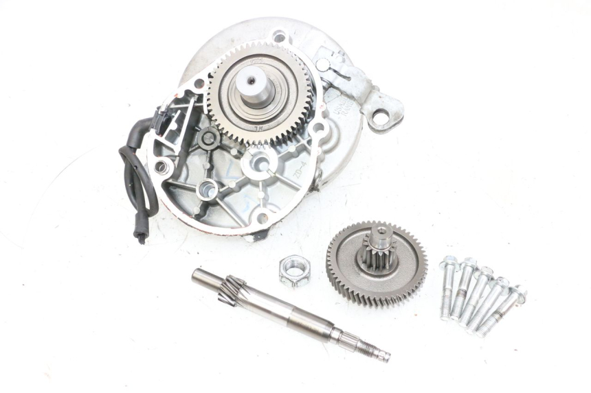 photo de REAR WHEEL SHAFT PIAGGIO NEW TYPHOON 50 (2018 - 2021) - Additional view of the item