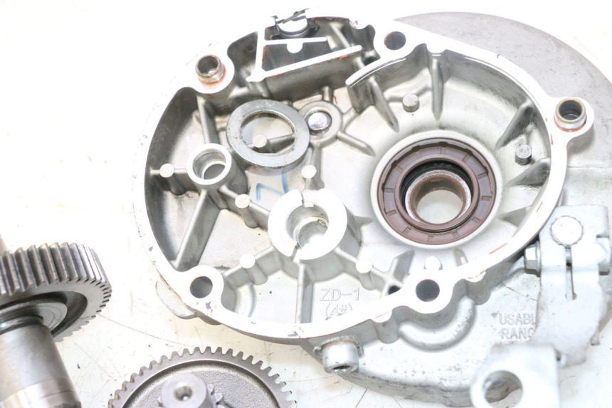photo de REAR WHEEL SHAFT PIAGGIO NEW TYPHOON 50 (2018 - 2021) - High-resolution close-up