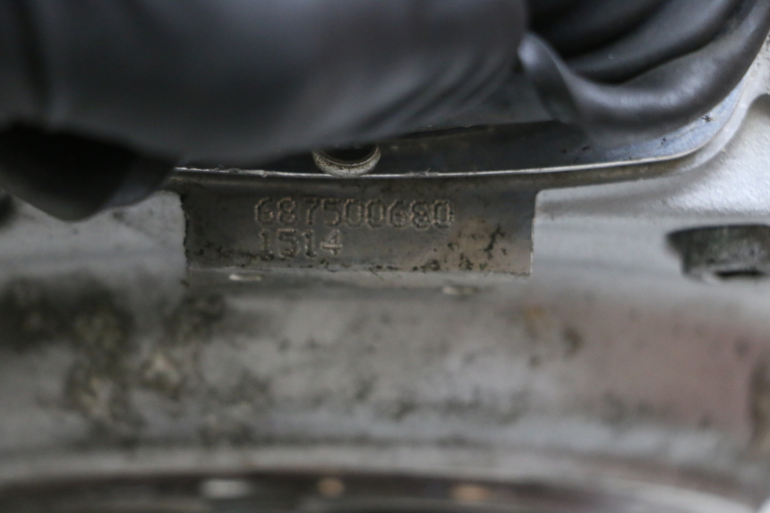 photo de REAR WHEEL SHAFT MOTO GUZZI NORGE 8V GT 1200 (2011 - 2016) - Distinctive features