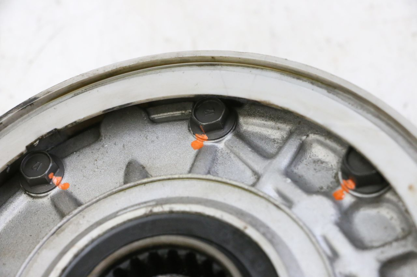 photo de REAR WHEEL SHAFT HONDA NTV DEAUVILLE 650 (2001 - 2006) - Zoom on usage condition