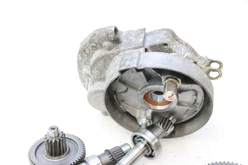 photo de REAR WHEEL SHAFT JM MOTORS OLDIES 4T 50 (2020 - 2026) - High-resolution close-up
