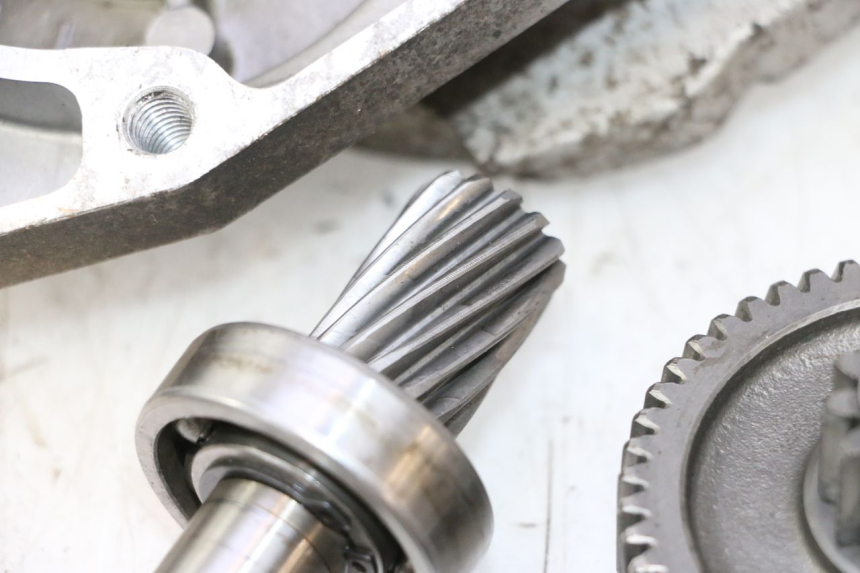 photo de REAR WHEEL SHAFT IMF INDUSTRIE PACH 2T 50 (2009 - 2013) - Detailed visual inspection