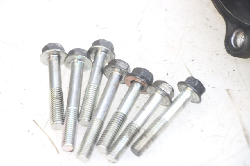 photo de REAR WHEEL SHAFT HONDA PCX (JF28) 125 (2009 - 2011) - Checked used part