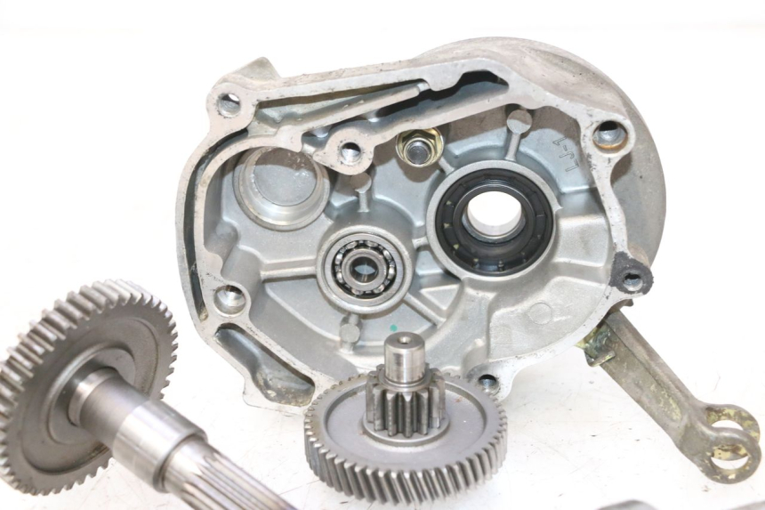 photo de REAR WHEEL SHAFT TNT MOTOR ROMA 12' 2T 50 (2007 - 2018) - Detailed visual inspection