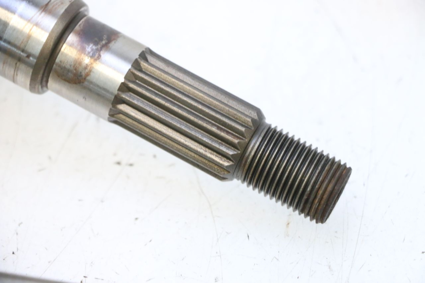 photo de REAR WHEEL SHAFT KEEWAY RY6 2T 50 (2011 - 2019) - Surface and material condition