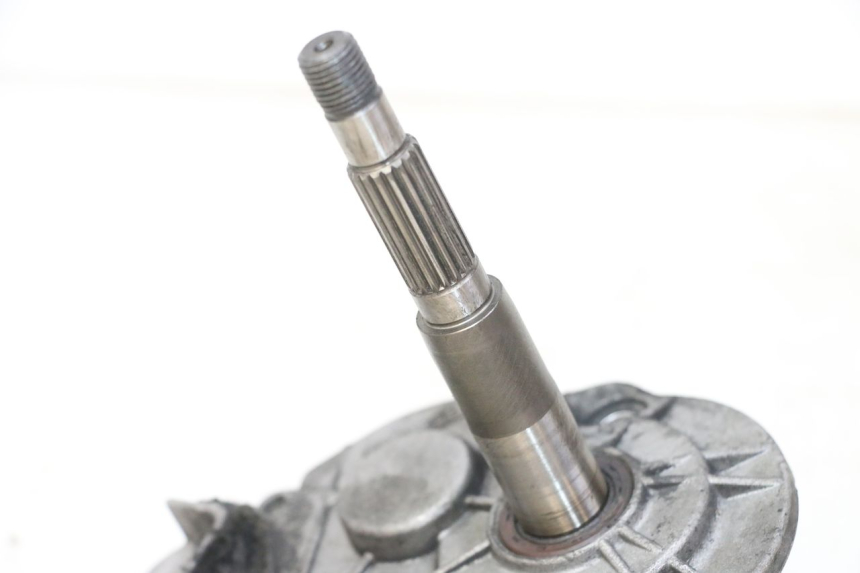 photo de REAR WHEEL SHAFT PEUGEOT SATELIS 125 (2013 - 2018) - Additional view of the item