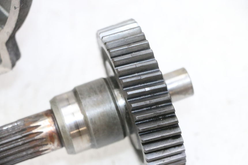 photo de REAR WHEEL SHAFT PEUGEOT SATELIS 125 (2013 - 2018) - Detailed visual inspection