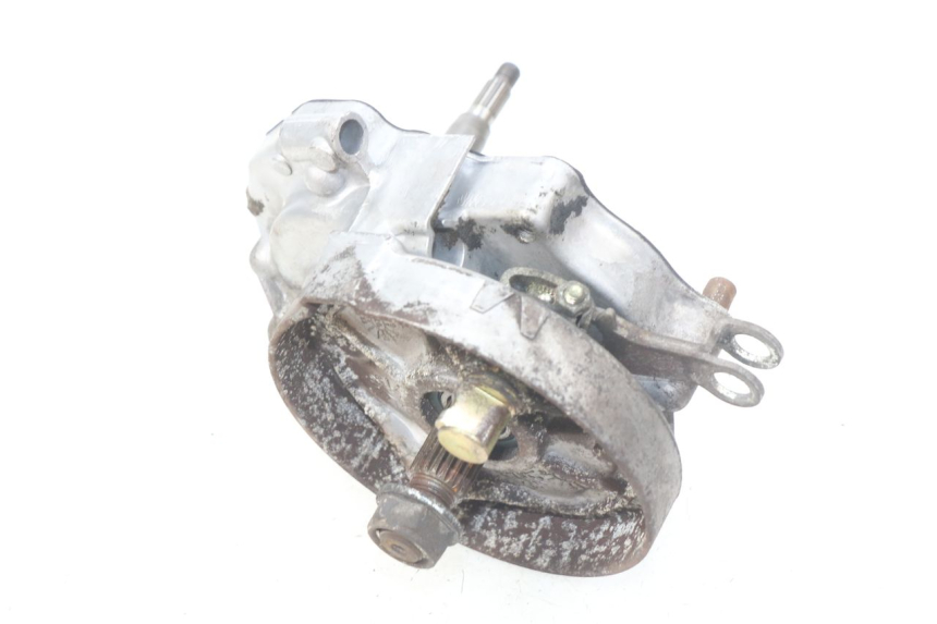 photo de REAR WHEEL SHAFT KYMCO SENTO 50 (2008 - 2013) - Alternative perspective