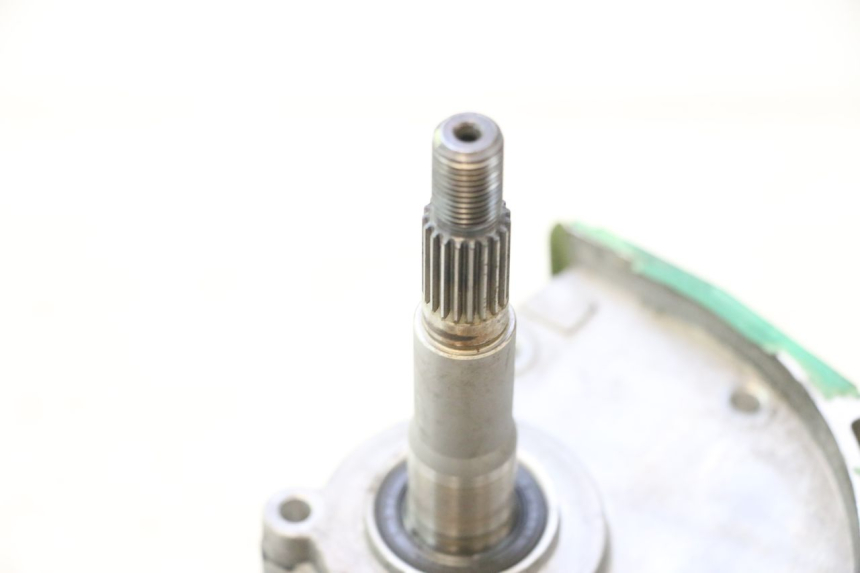 photo de REAR WHEEL SHAFT RAZZO STEED 125 (2012 - 2018) - High-resolution close-up