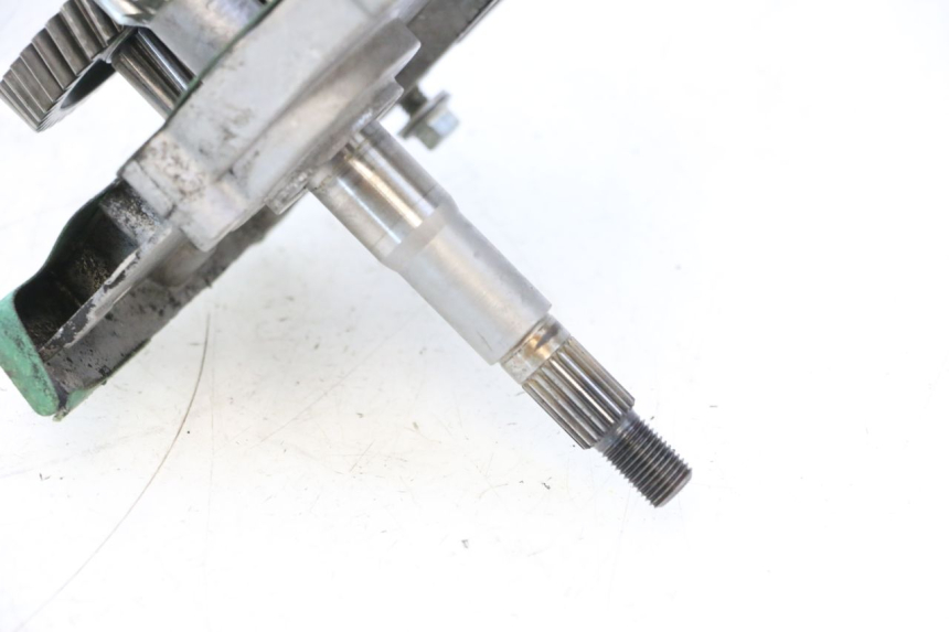 photo de REAR WHEEL SHAFT RAZZO STEED 125 (2012 - 2018) - Surface and material condition