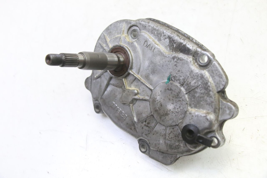 photo de REAR WHEEL SHAFT PEUGEOT STREETZONE I NAKED 2T 50 (2018 - 2020) - Zoom on usage condition